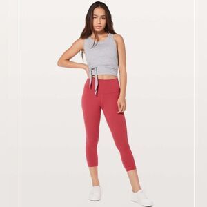 Lululemon Wunder Under Crop (Hi-Rise) 21"
Vintage Rose